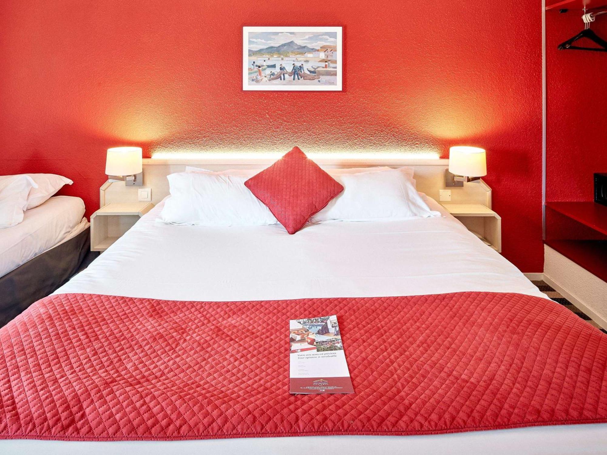 Hotel Donibane Saint-Jean-De-Luz Ngoại thất bức ảnh